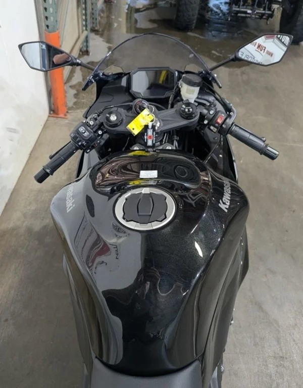 New 2027 Metallic Spark Black/Metallic Flat Spark Black Kawasaki ABS image 6