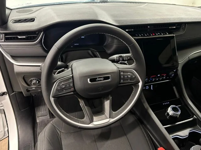 Used 2025 White Jeep Laredo X image 14