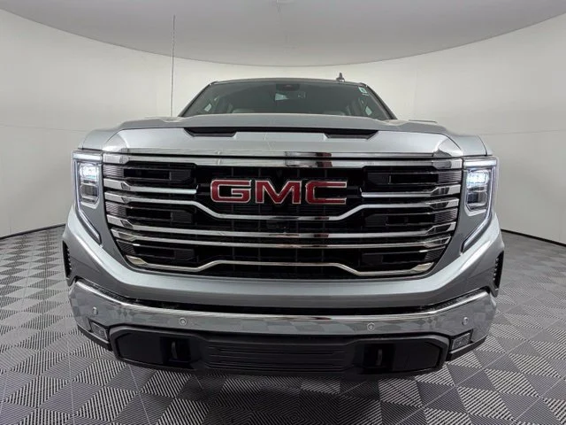 2026 GMC Sierra 1500 SLT - Photo 2