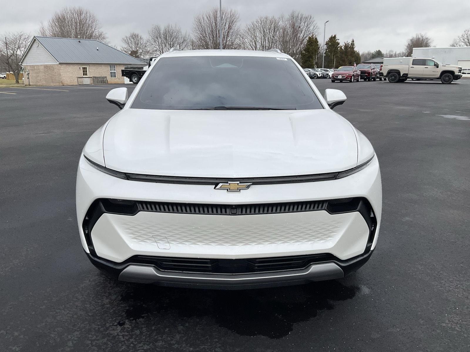 Used 2024 Chevrolet Equinox EV LT with VIN 3GN7DMRPXRS252927 for sale in Corydon, IN