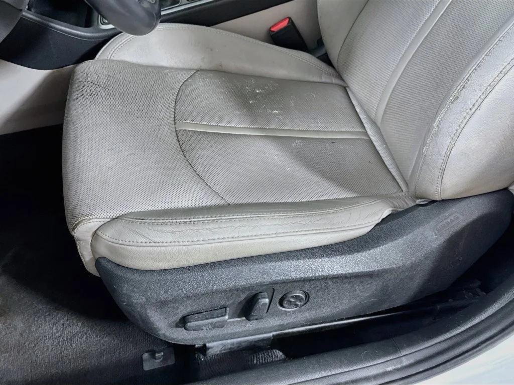 Used 2018 White Hyundai Limited image 23