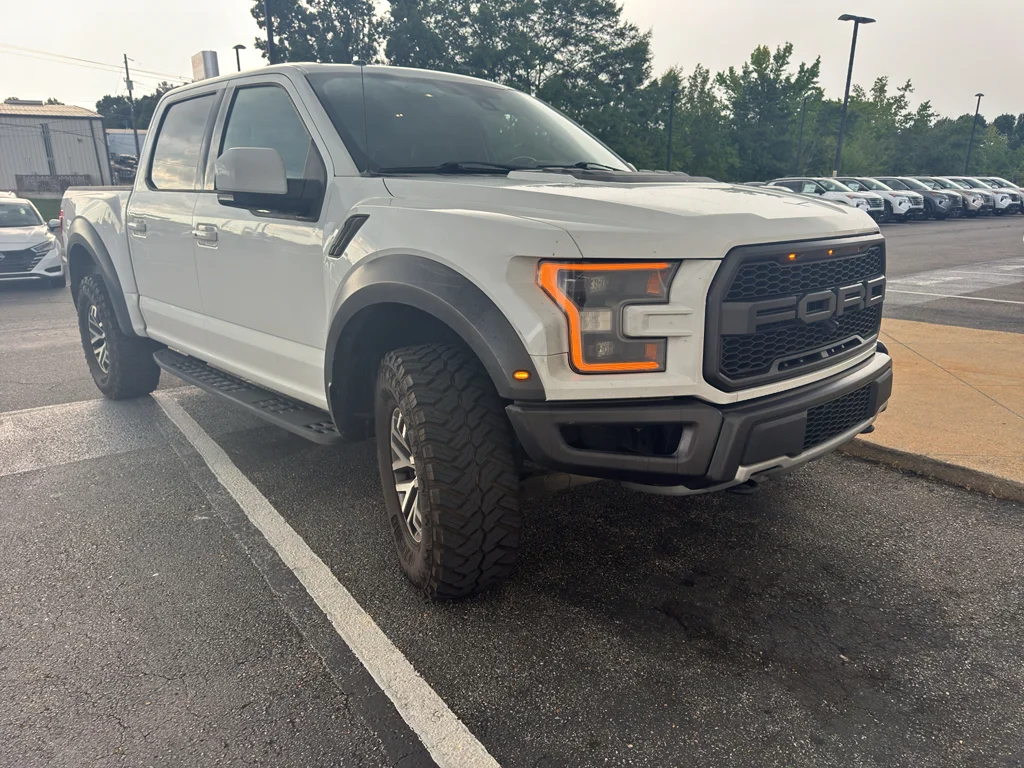 Used 2018 Oxford White Ford Raptor image 3