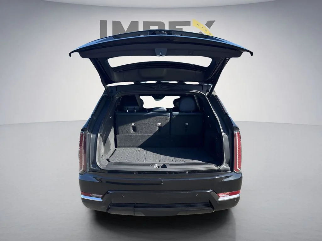Used 2025 Black Cadillac Luxury 2 image 30