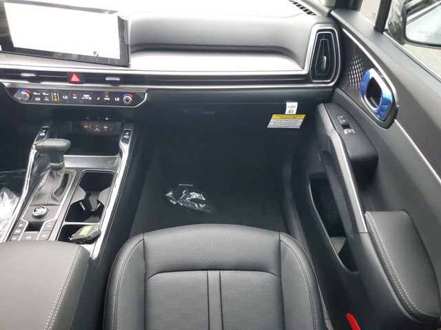 New 2026 Ivory Kia EX image 18