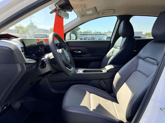 Used 2025 White Nissan SV image 16