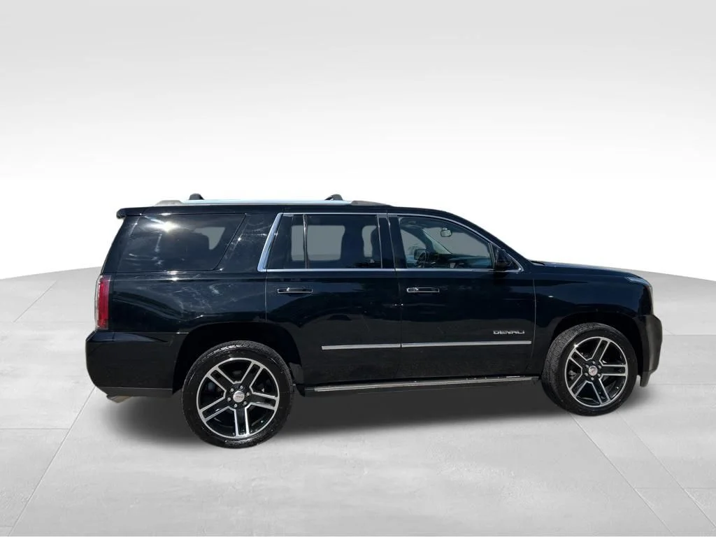 Used 2016 Black GMC Denali image 7