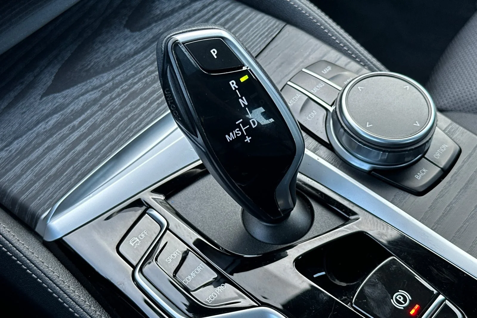 Used 2023 Carbon Black Metallic BMW 540i image 20