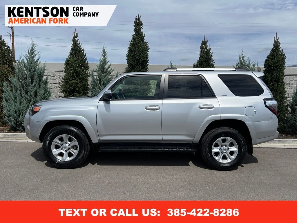 2024 Toyota 4Runner SR5 photo 4