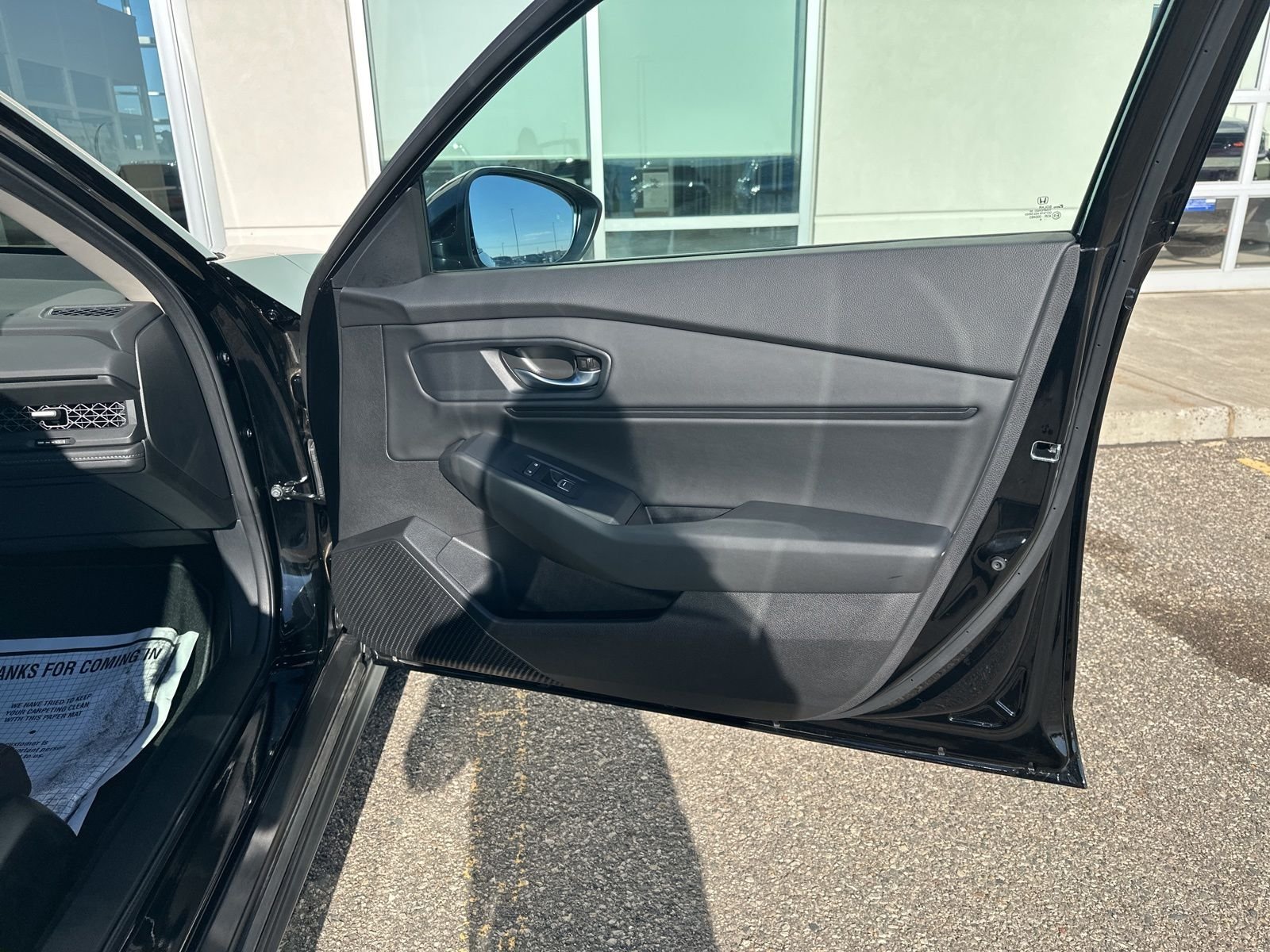 Certified Used 2025 Black Honda SE image 31