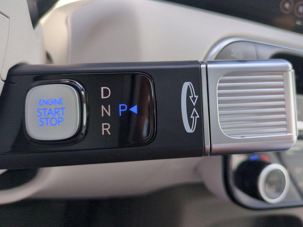 New 2027 Silver Hyundai Blue SEL Premium 7P image 23