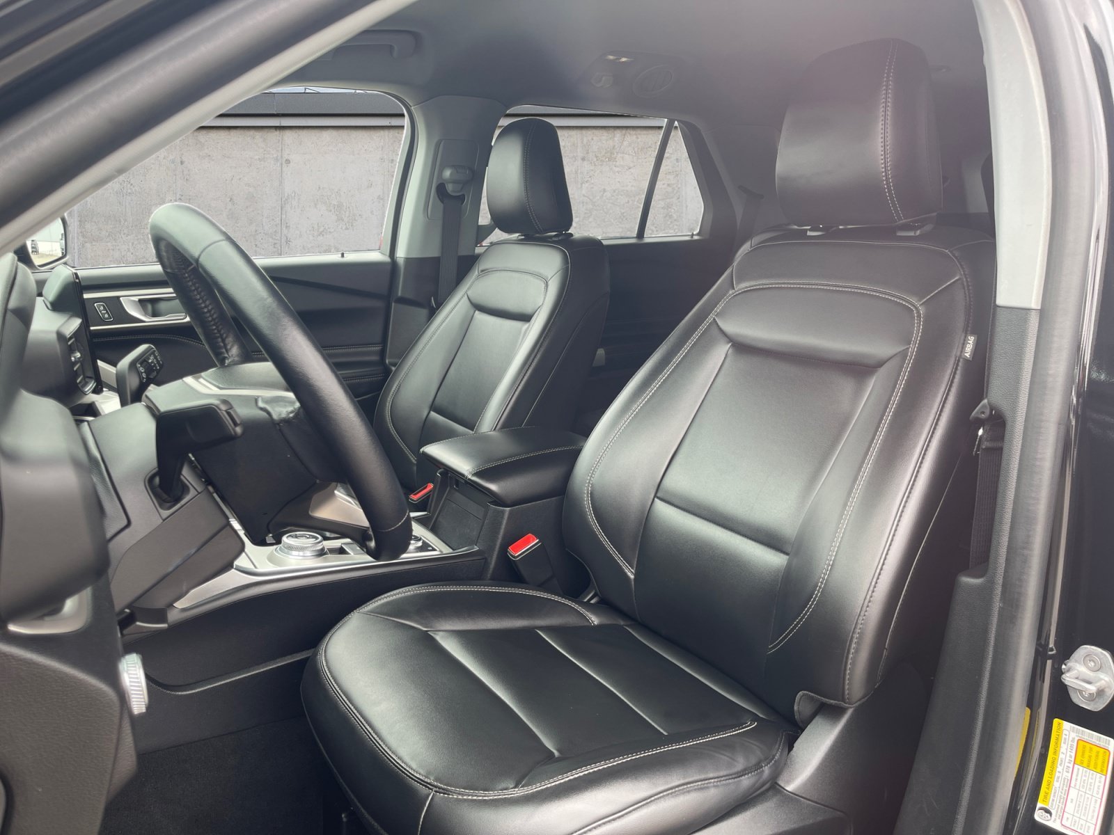 Used 2022 Black Metallic Ford XLT image 9