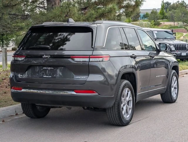 Used 2022 Gray Metallic Jeep Limited image 3