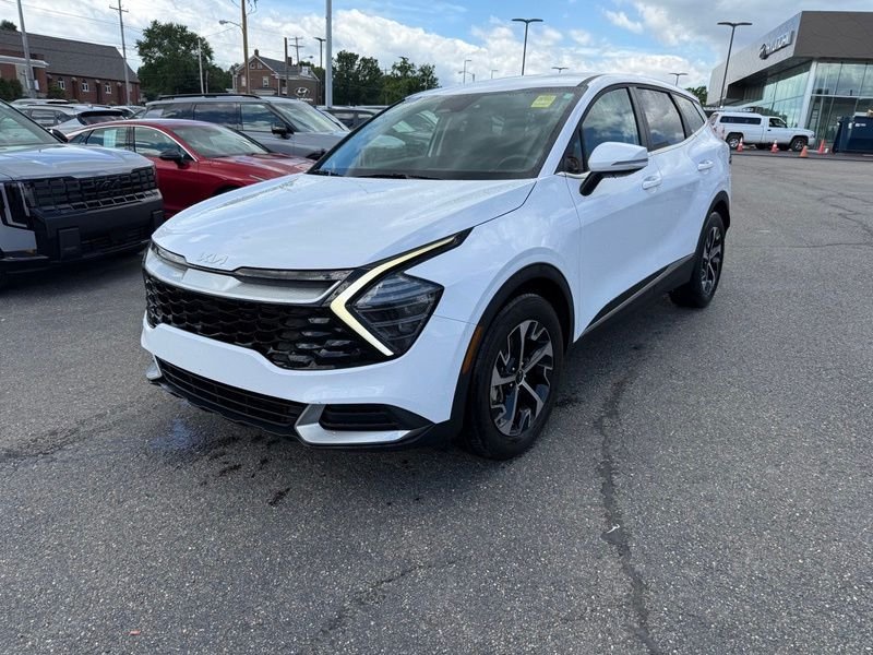 Used 2024 White Kia EX image 3