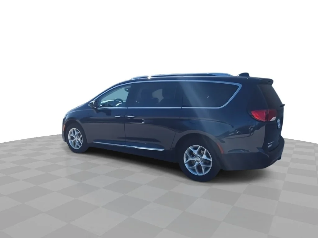 Used 2017 Blue Chrysler Touring L Plus image 6