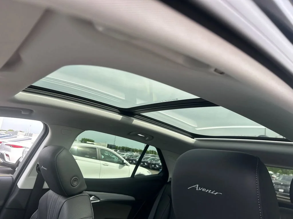 New 2026 Quartz Blue Metallic Buick Avenir image 29