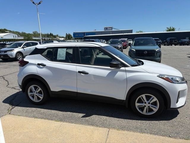 Used 2023 White Nissan S image 4