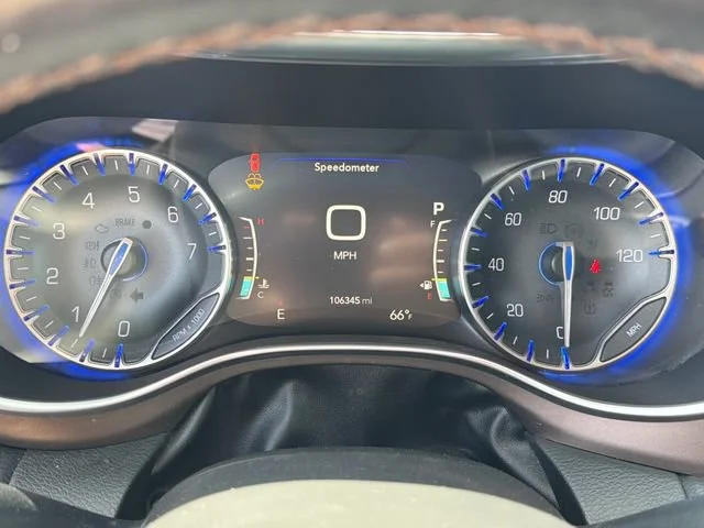 Used 2018 White Chrysler Touring L Plus image 21