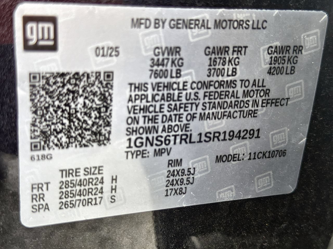 Used 2025 Dark Ash Metallic Chevrolet High Country image 29