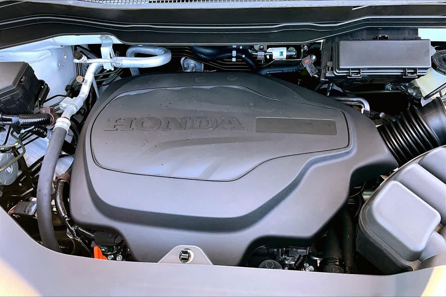 New 2026 Platinum White Pearl Honda TrailSport image 17