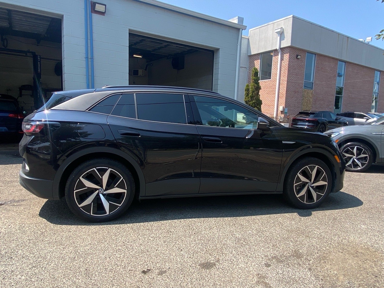 Used 2025 Volkswagen ID.4 PRO S with VIN 1V2VRPE89SC018161 for sale in Alexandria, VA