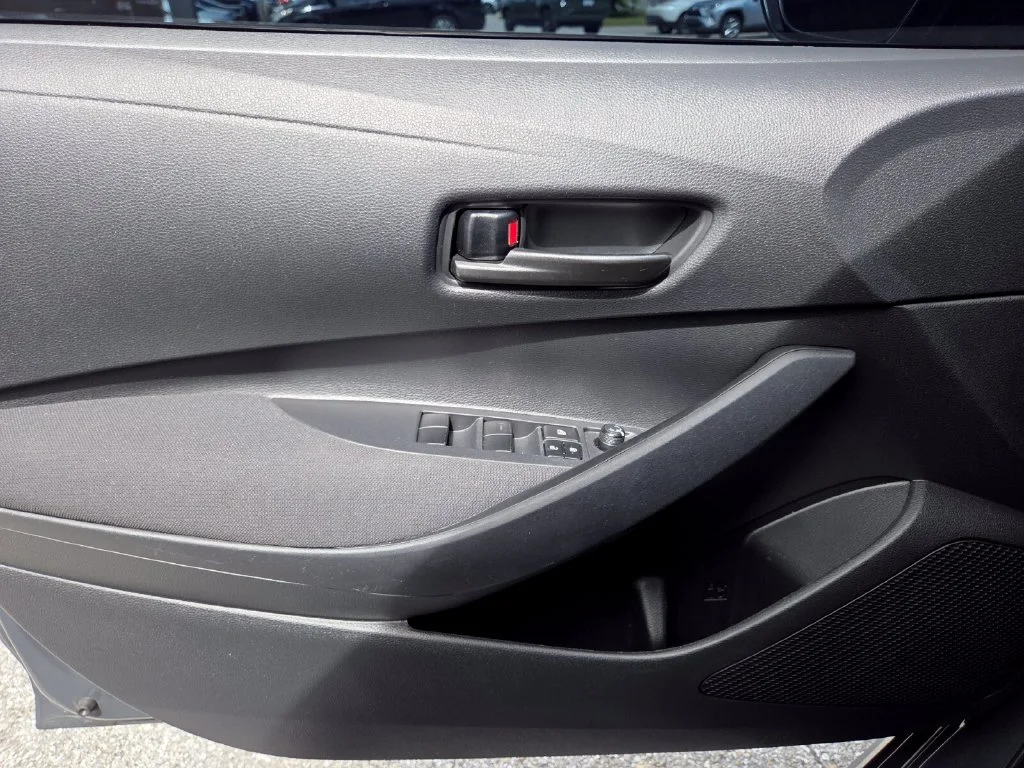 Used 2024  Toyota LE image 26