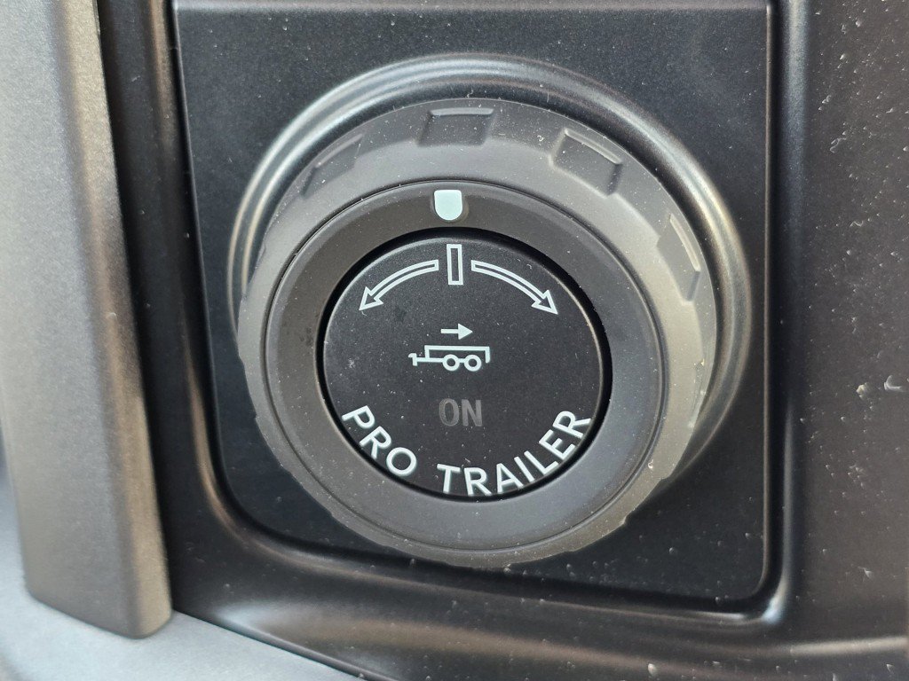 New 2026 Oxford White Ford XLT image 12