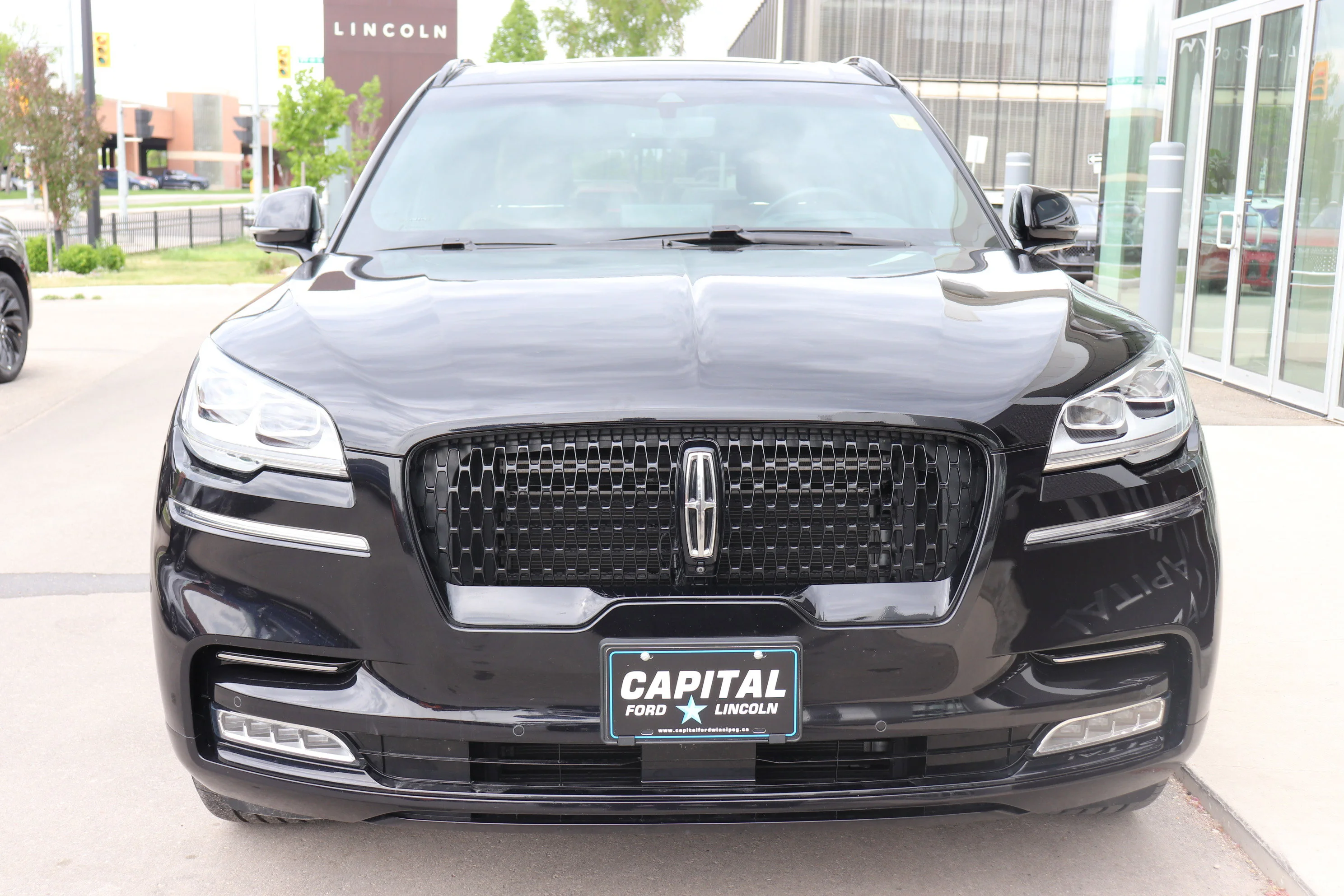 Used 2022 Black Lincoln Reserve image 2
