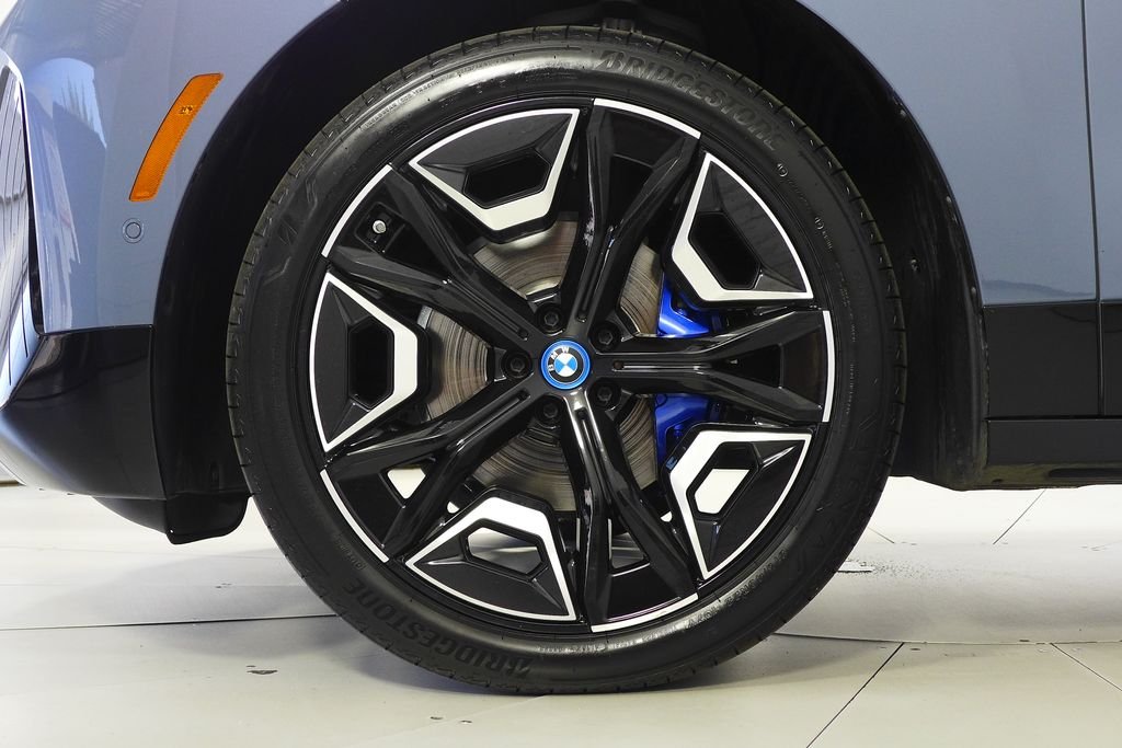 Certified Used 2024 Storm Bay Metallic BMW xDrive50 image 5