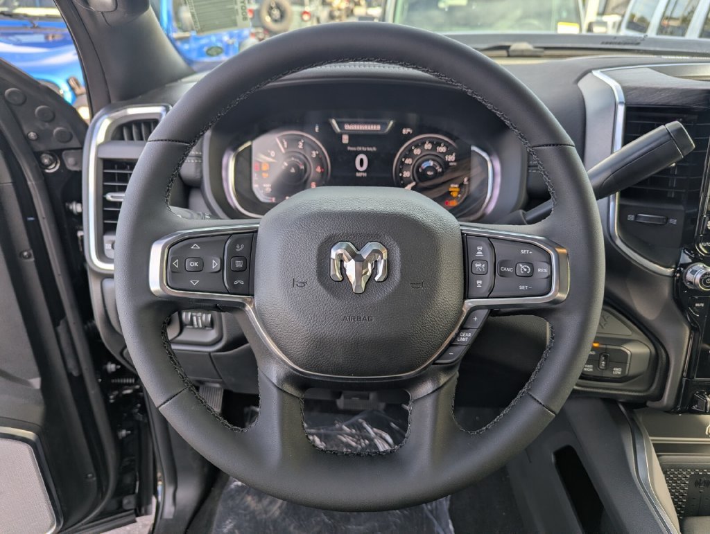 2026 RAM 3500 Laramie - Photo 17