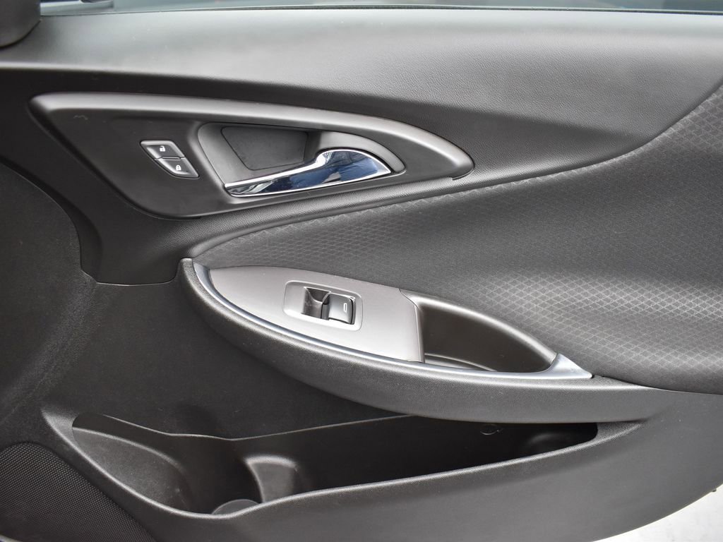 2017 CHEVROLET MALIBU - Image 29