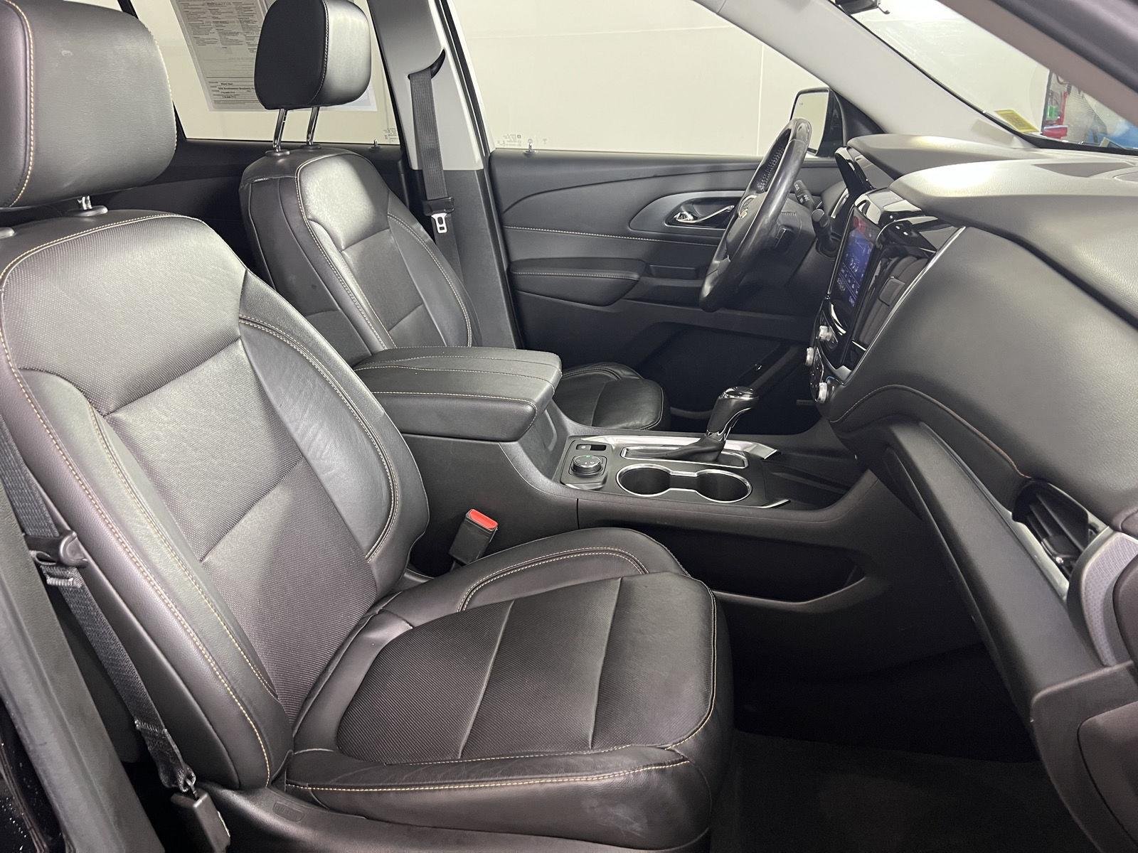 Used 2020 Mosaic Black Metallic Chevrolet Premier image 33