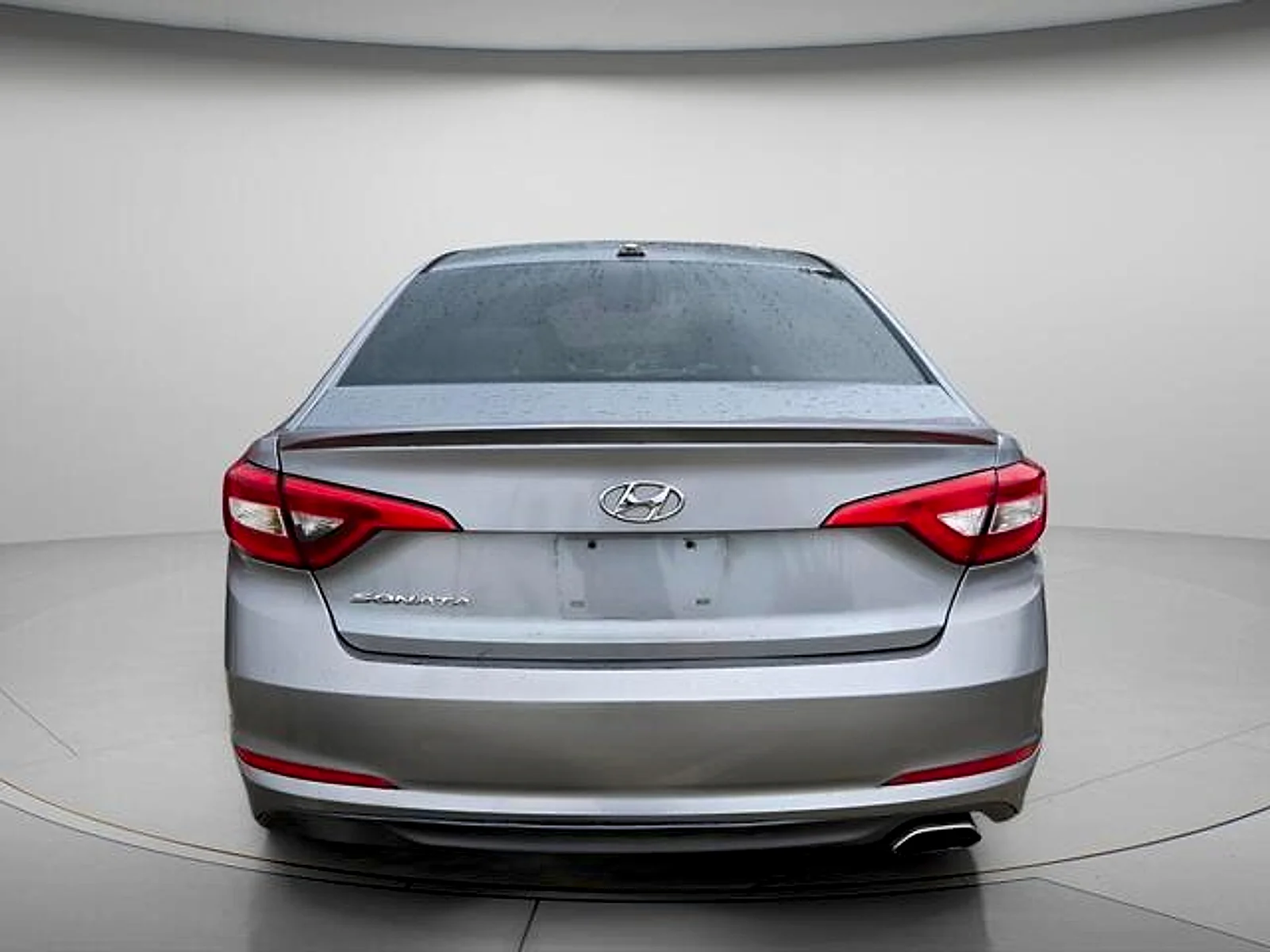 Used 2015 Shale Gray Metallic Hyundai SE image 5