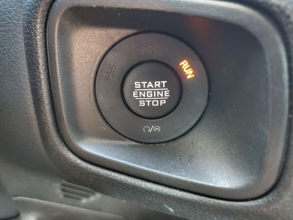 Used 2024 Gray Jeep Sport S image 23