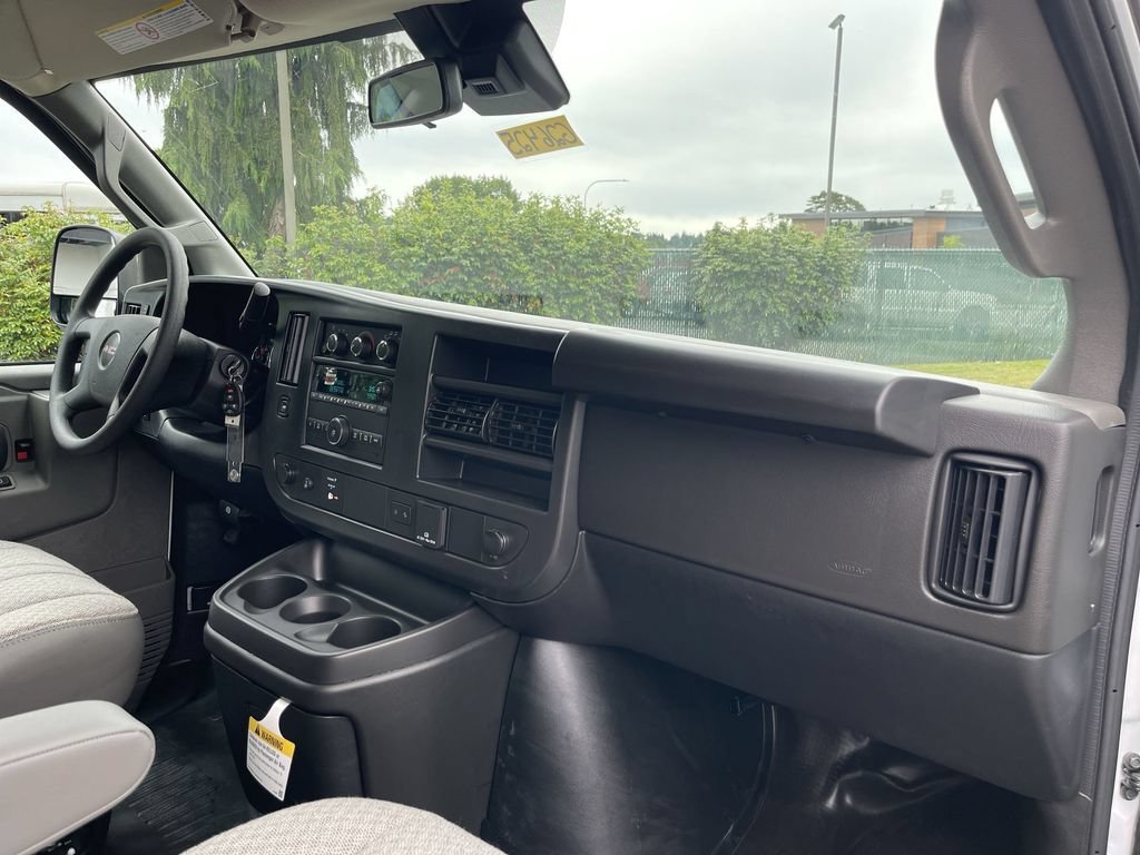 New 2026 Summit White GMC Work Van image 24