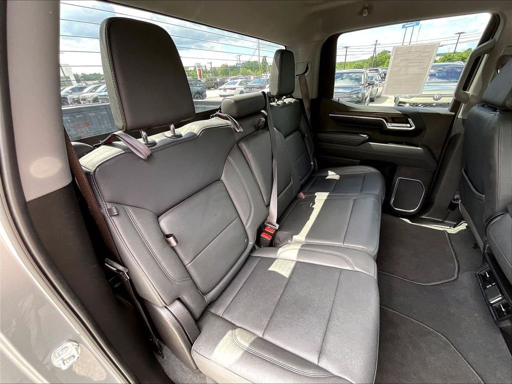 Used 2025 Sterling Metallic GMC SLT image 15