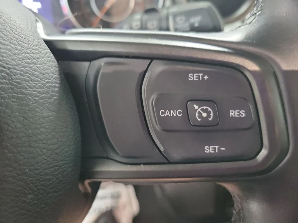 Used 2020 Silver Jeep Unlimited Sport S image 32