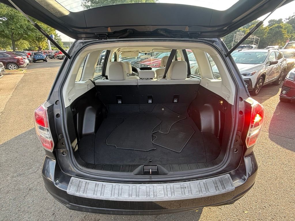 Used 2014 Gray Subaru 2.5i image 23