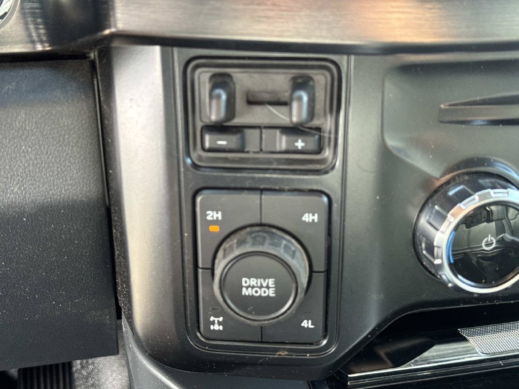 Used 2025 Gray Ford Lariat image 47