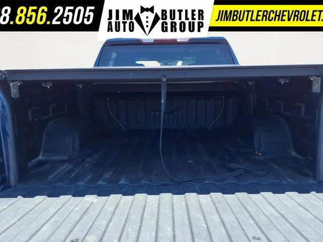 Used 2022 Northsky Blue Metallic Chevrolet RST image 21