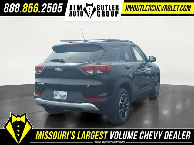 New 2026 Mosaic Black Metallic Chevrolet LT image 4
