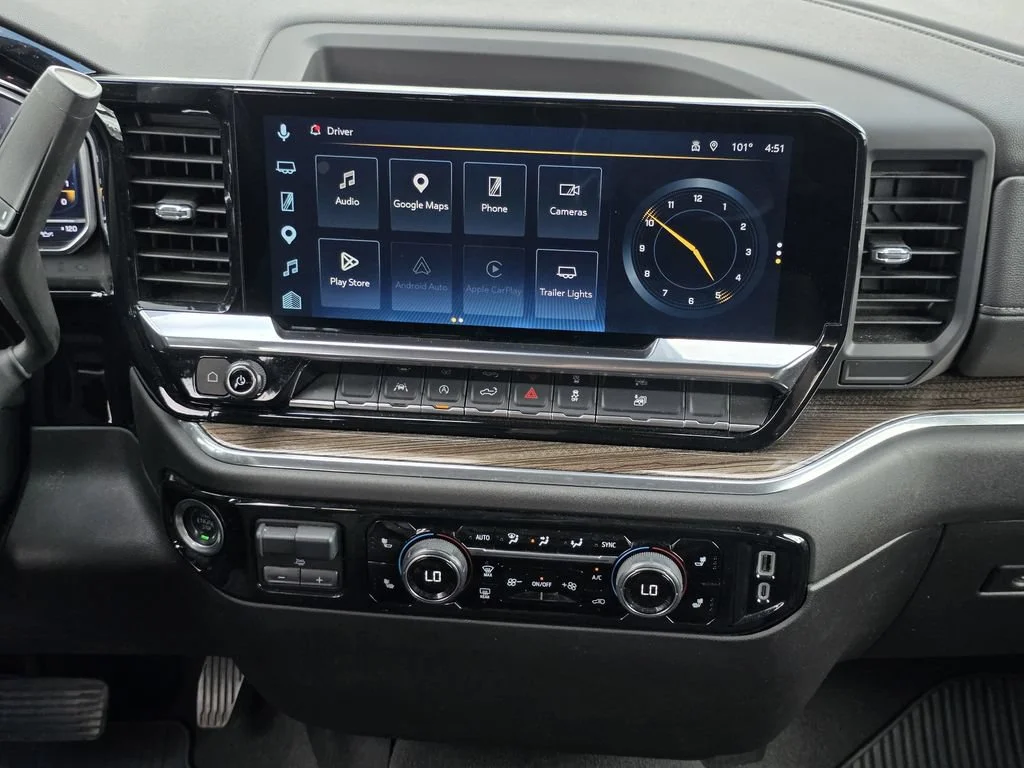 Used 2025 Black Chevrolet LT image 19