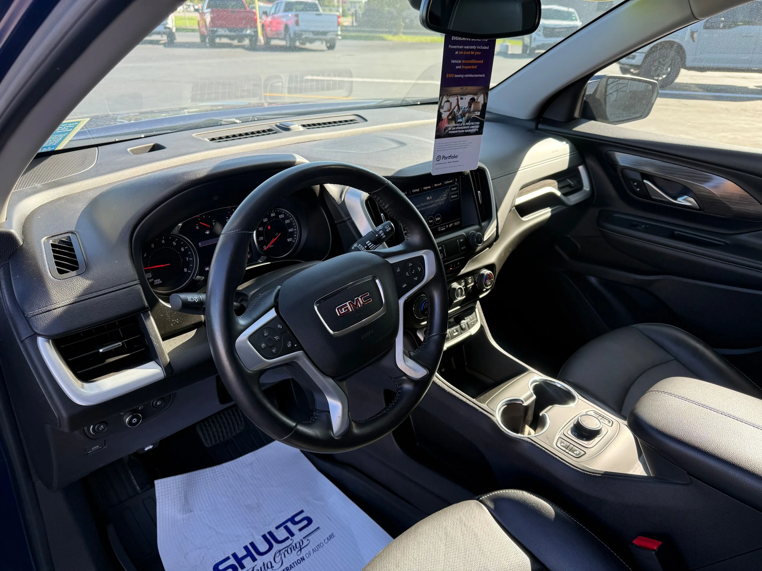 Used 2022 Marine Metallic GMC SLT image 11