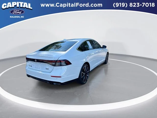 Used 2023 White Honda Touring image 8