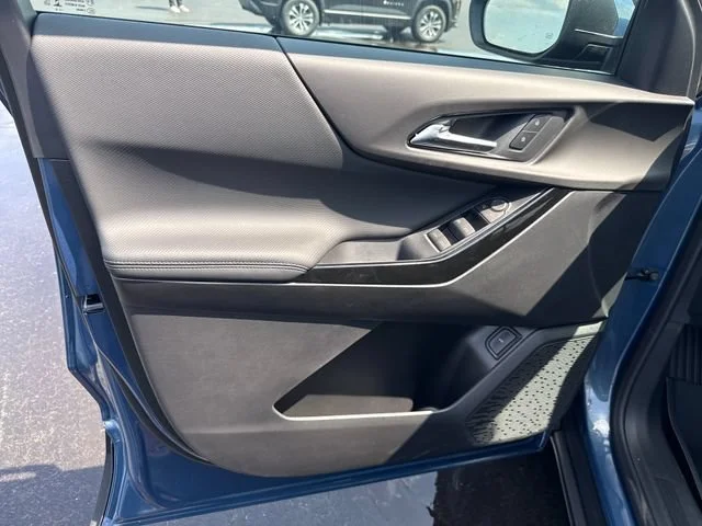 New 2027 Lakeshore Blue Metallic Chevrolet LT image 10