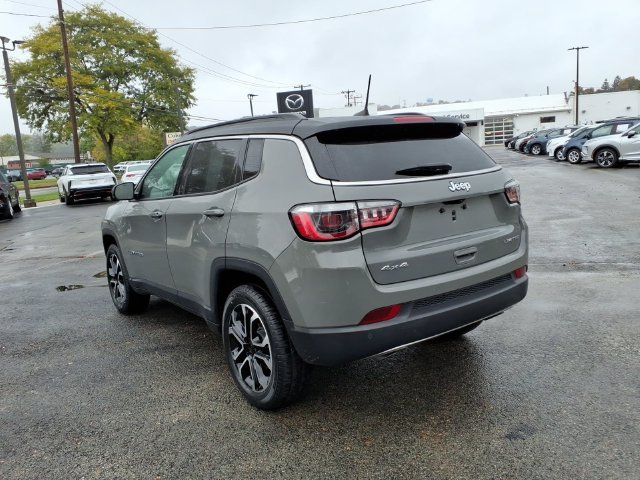 Used 2023 Gray Jeep Limited image 7
