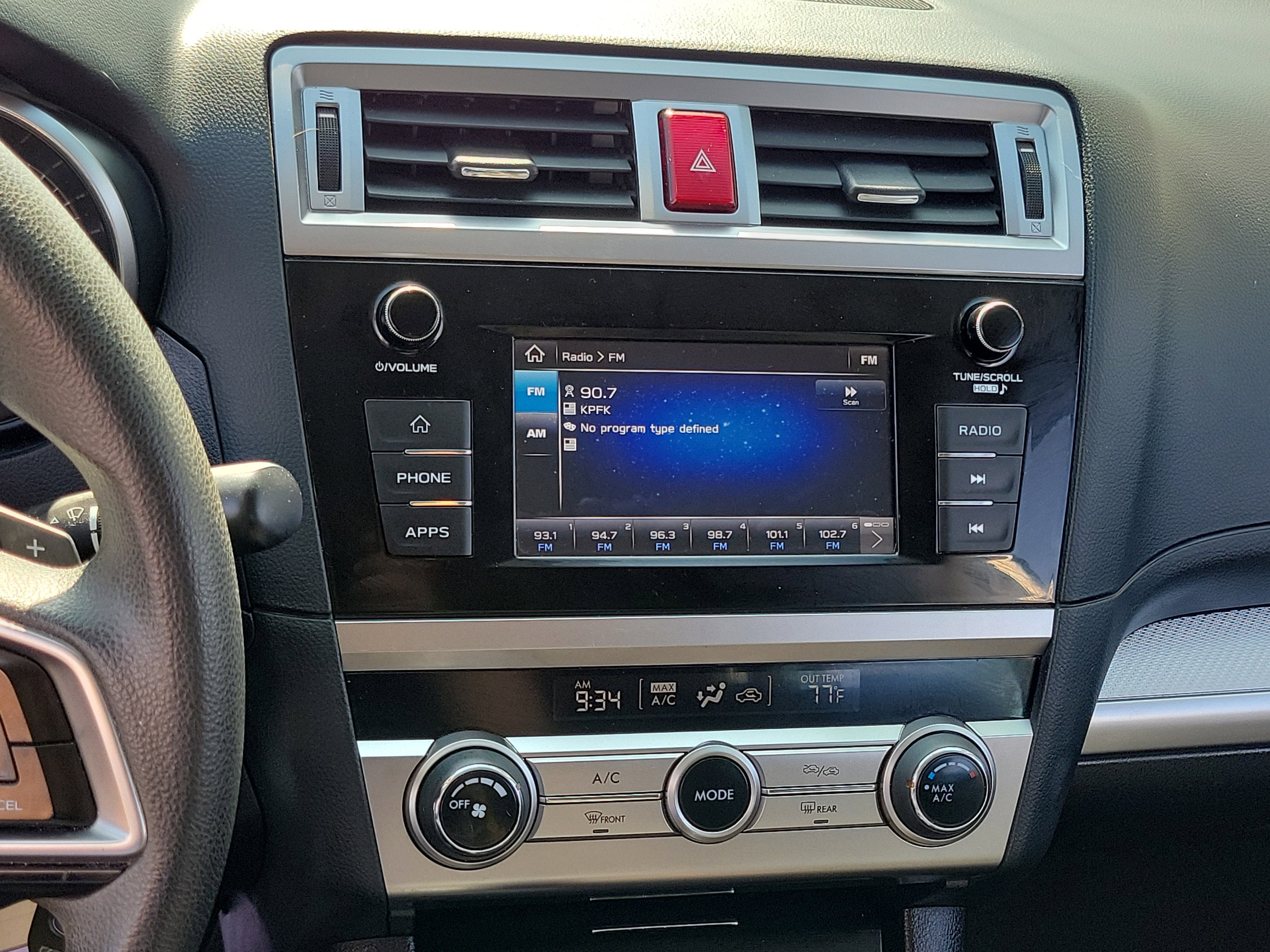 Used 2018 Ice Silver Metallic Subaru  image 14
