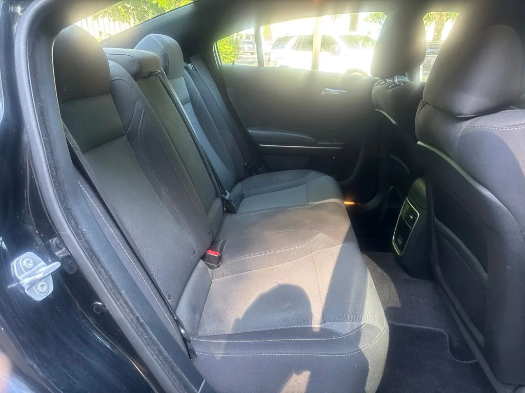 Used 2016 Black Dodge SXT image 34