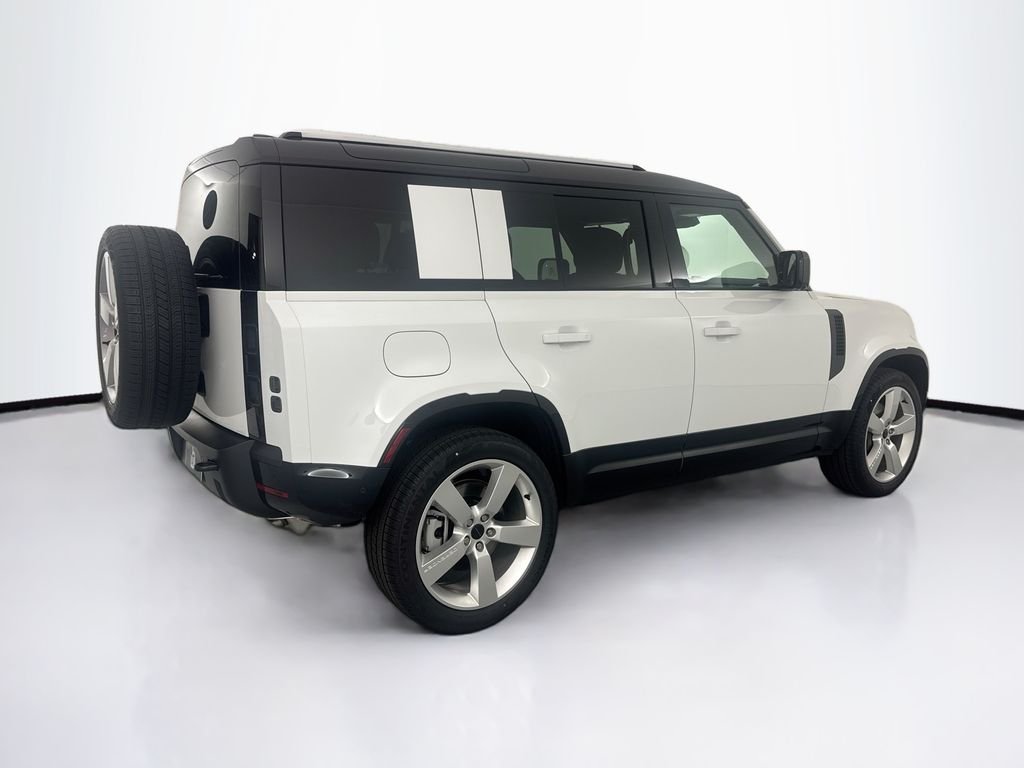 New 2026 Fuji White Land Rover X-Dynamic SE image 5