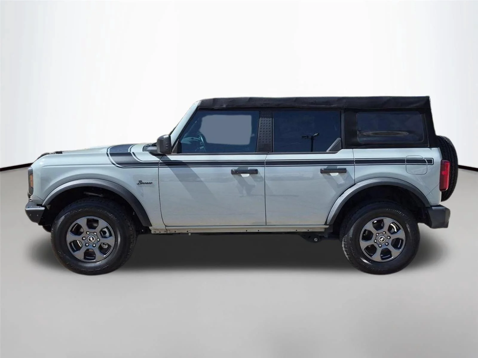 Used 2022 Cactus Gray Ford Big Bend image 2