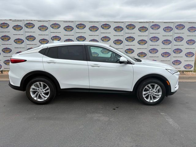 White 2024 Buick Envista Preferred FWD SUV / Crossover Front-Wheel Drive 6-Speed Automatic